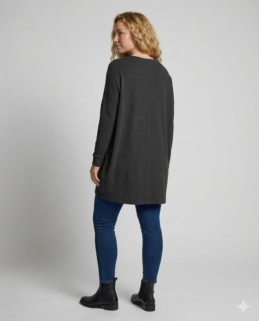 Casual women's long sweater