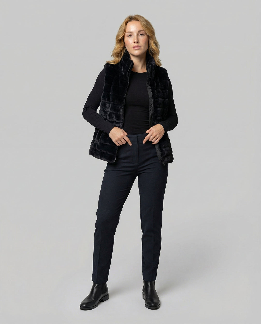 Quilted vest made of faux fur for women